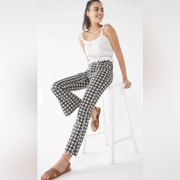 BDG Kick Flare High-Rise Cropped Jean, Size 28 EUC - Picture 1 of 9